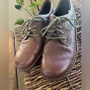 Born Women’s Brown Leather Oxford Shoes size 8